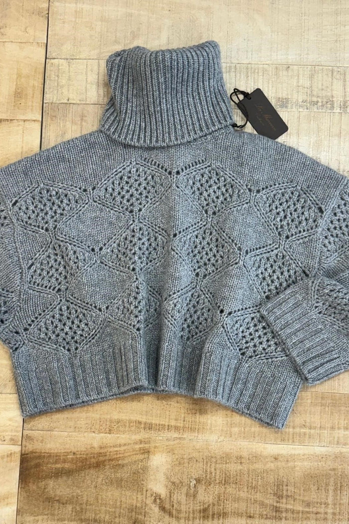 Pierced turtleneck oversize short pure cashmere